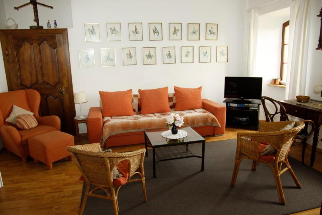 Ferienwohnung Kapelle - Urlaub auf dem Weingut Maring-Noviand Exterior foto