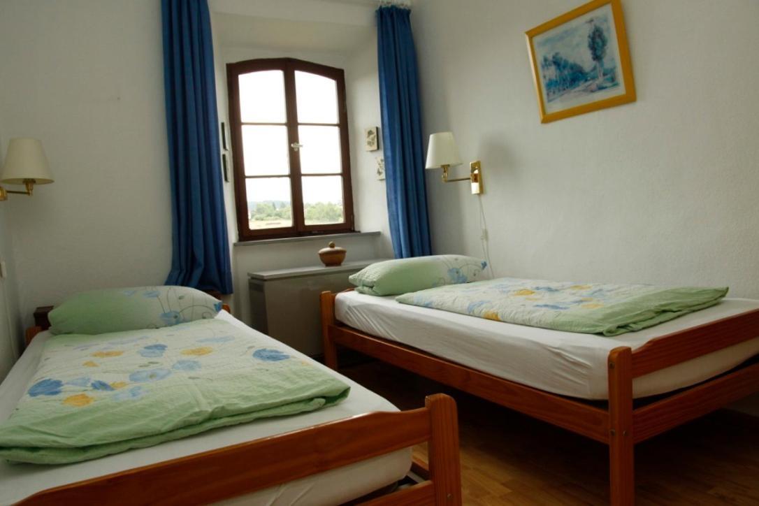 Ferienwohnung Kapelle - Urlaub auf dem Weingut Maring-Noviand Exterior foto