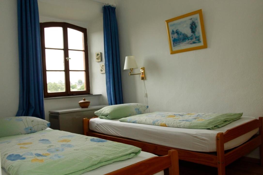 Ferienwohnung Kapelle - Urlaub auf dem Weingut Maring-Noviand Exterior foto